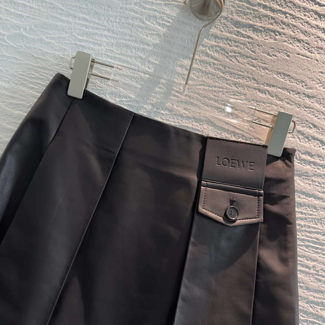 Women's Skirts LOEWE 17417141