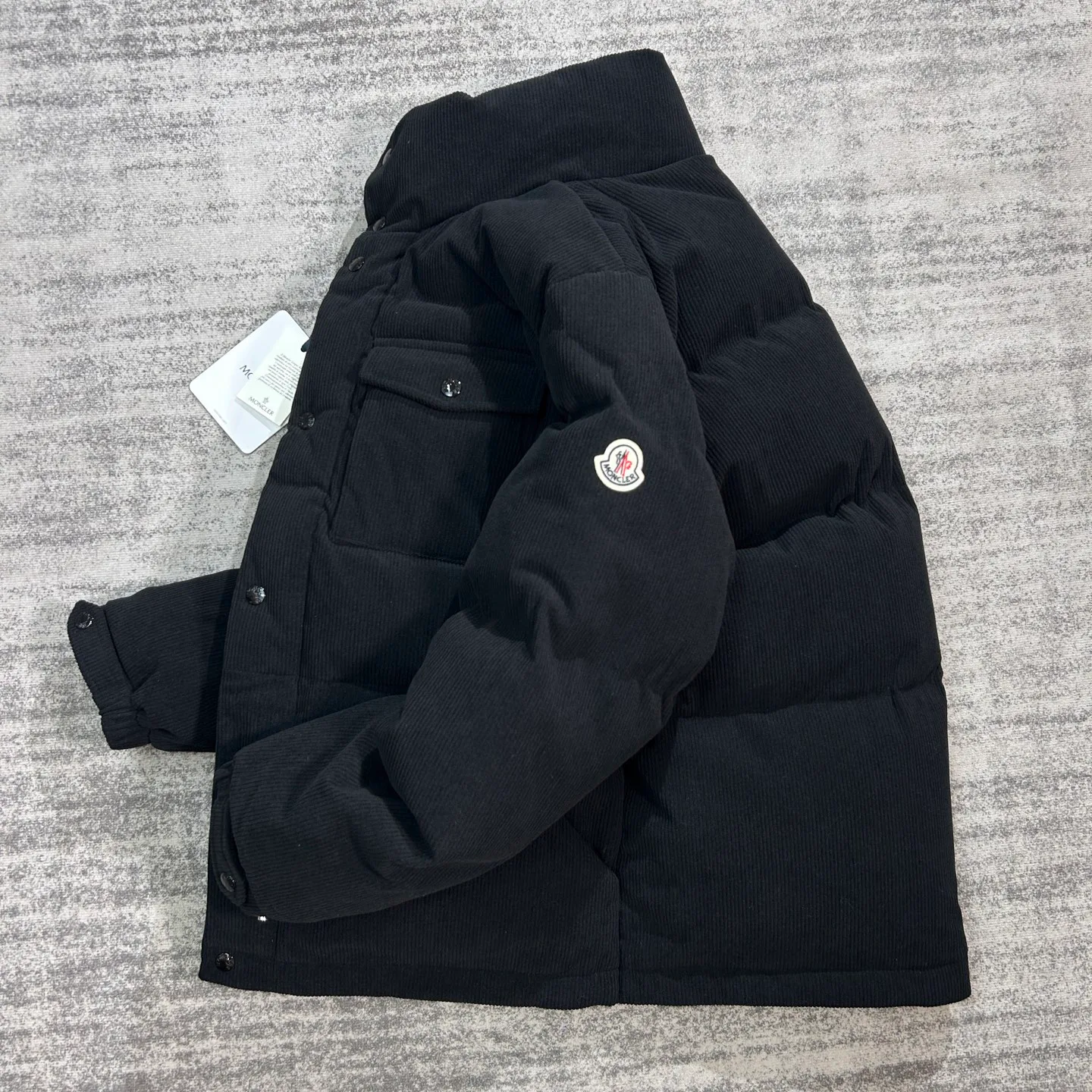 Women's Jackets And Down Jackets MONCLER 18205265