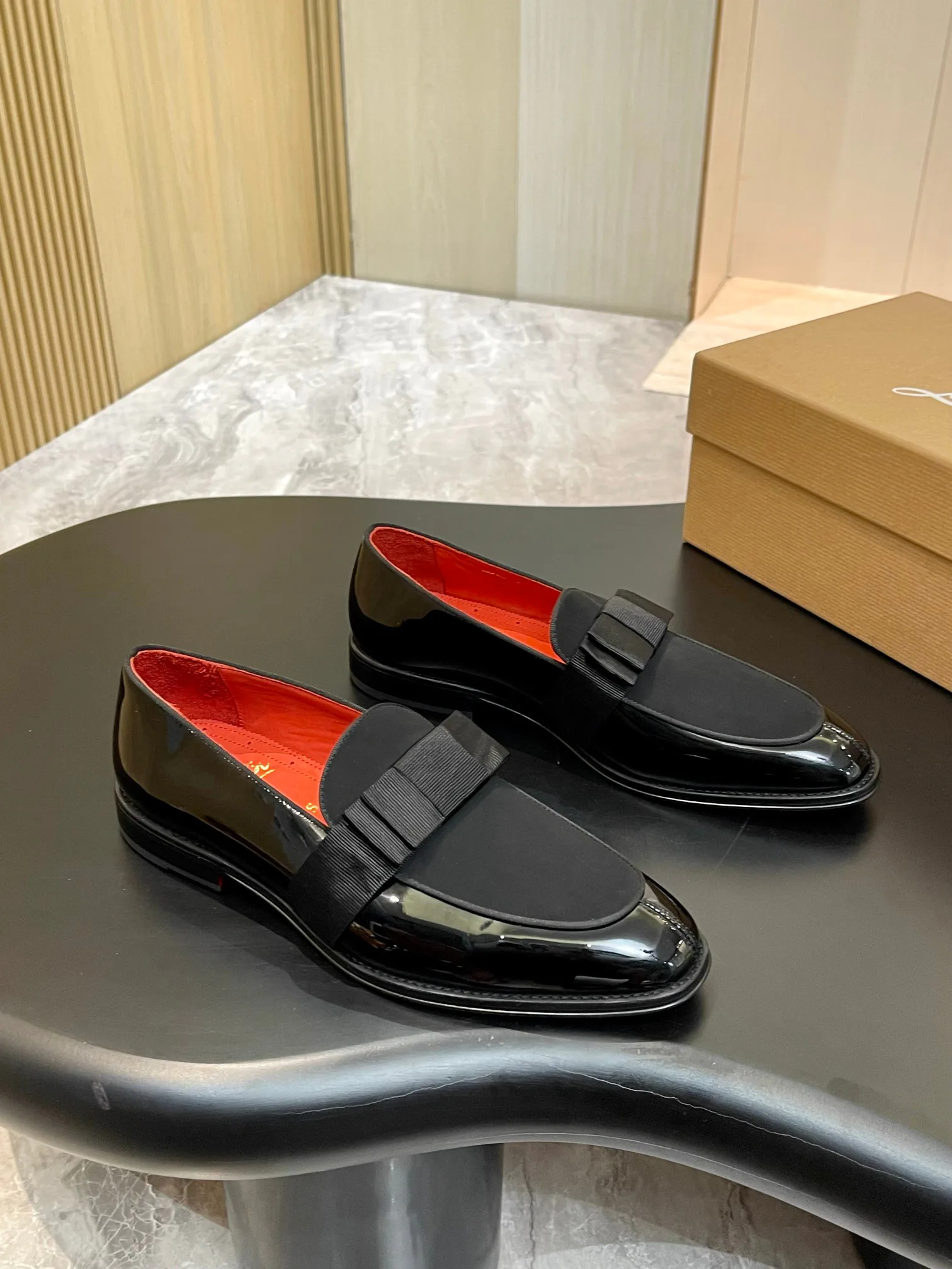 Men's Loafers And Dress Shoes CHRISTIAN LOUBOUTIN 18117251