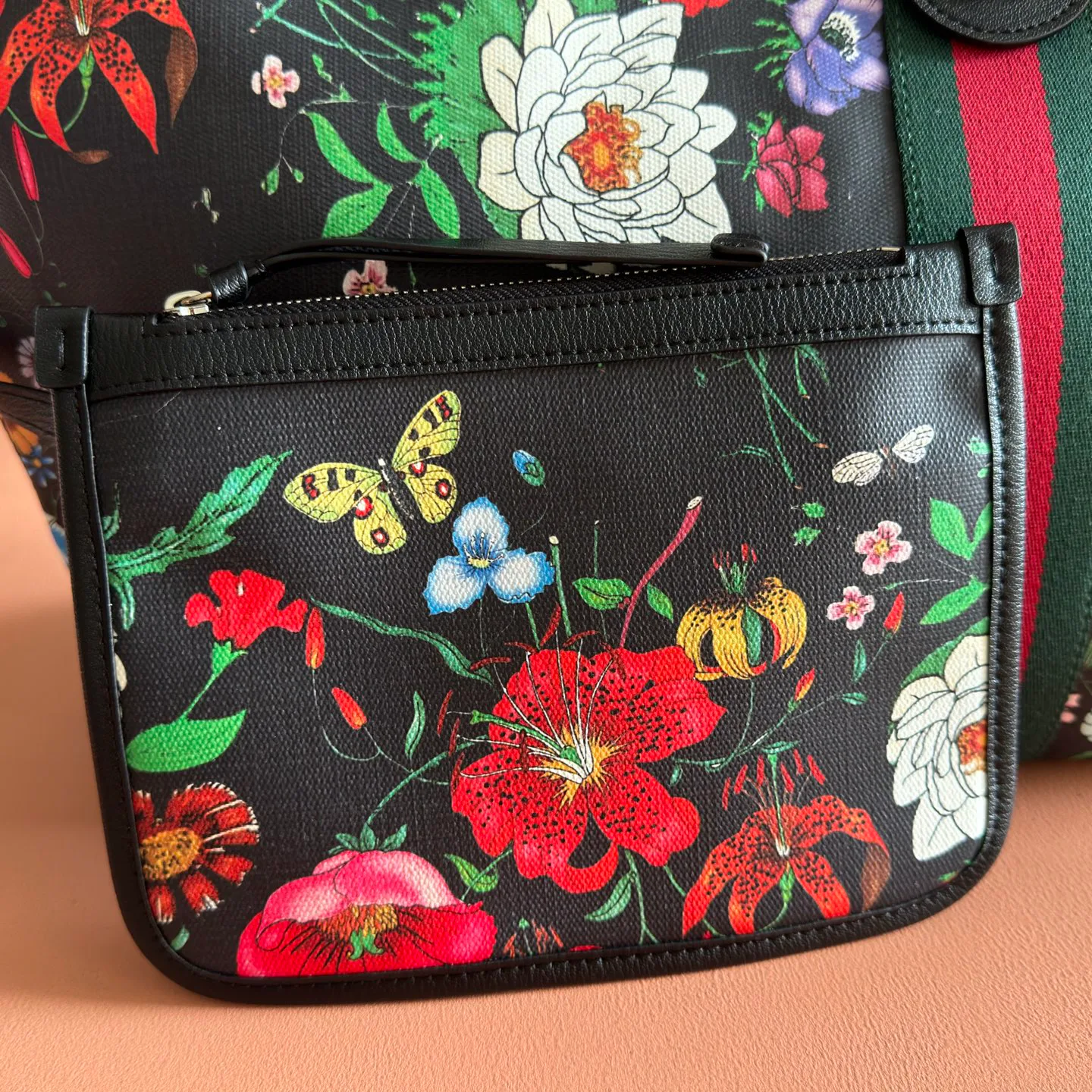 Women's Classic Handbags GUCCI 18148090