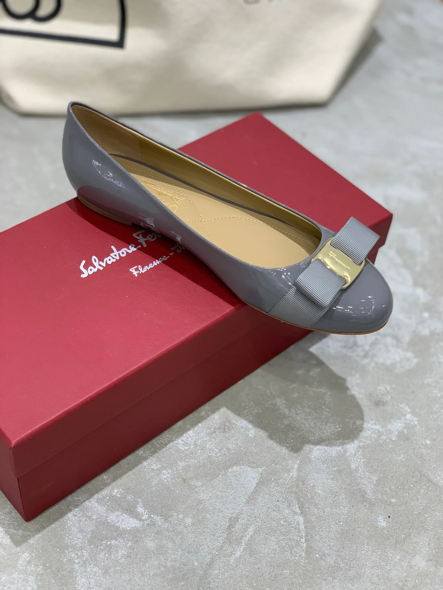 Women's Ballet Flats SALVATORE FERRAGAMO 18340640