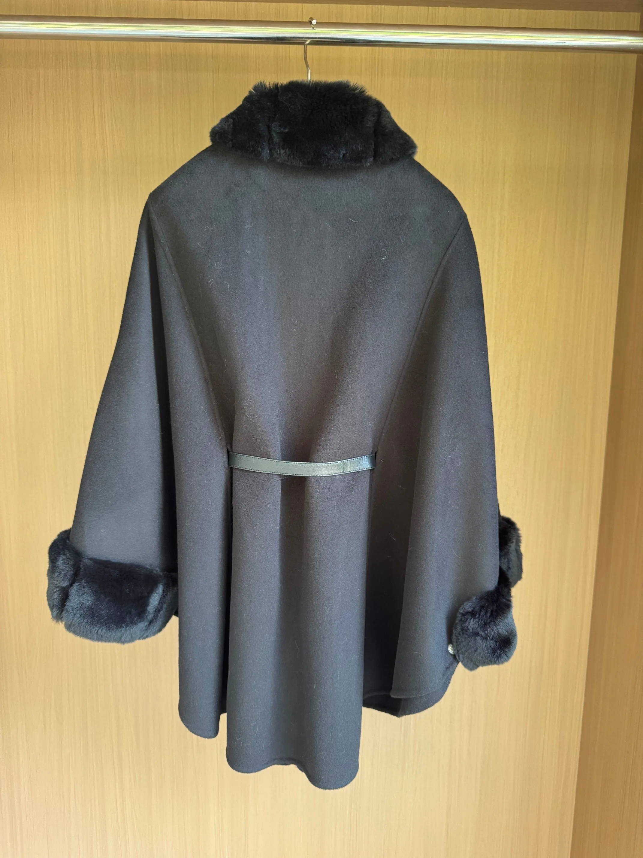 Women's Coats LORO PIANA 17958846