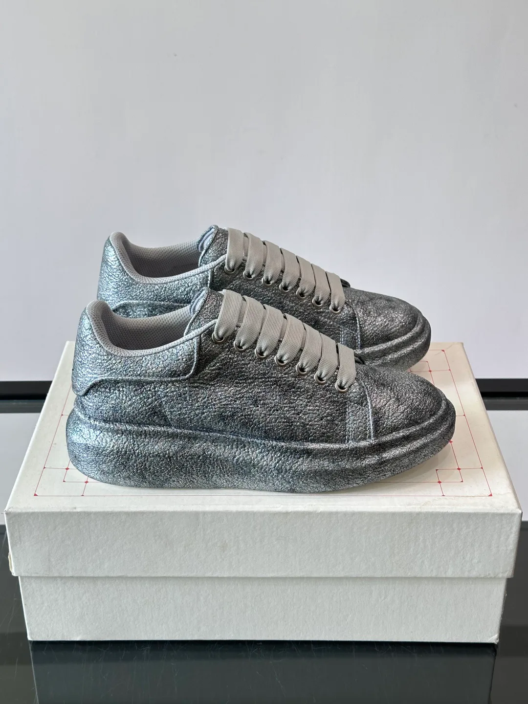 Women's Sneakers ALEXANDER MCQUEEN 17447542
