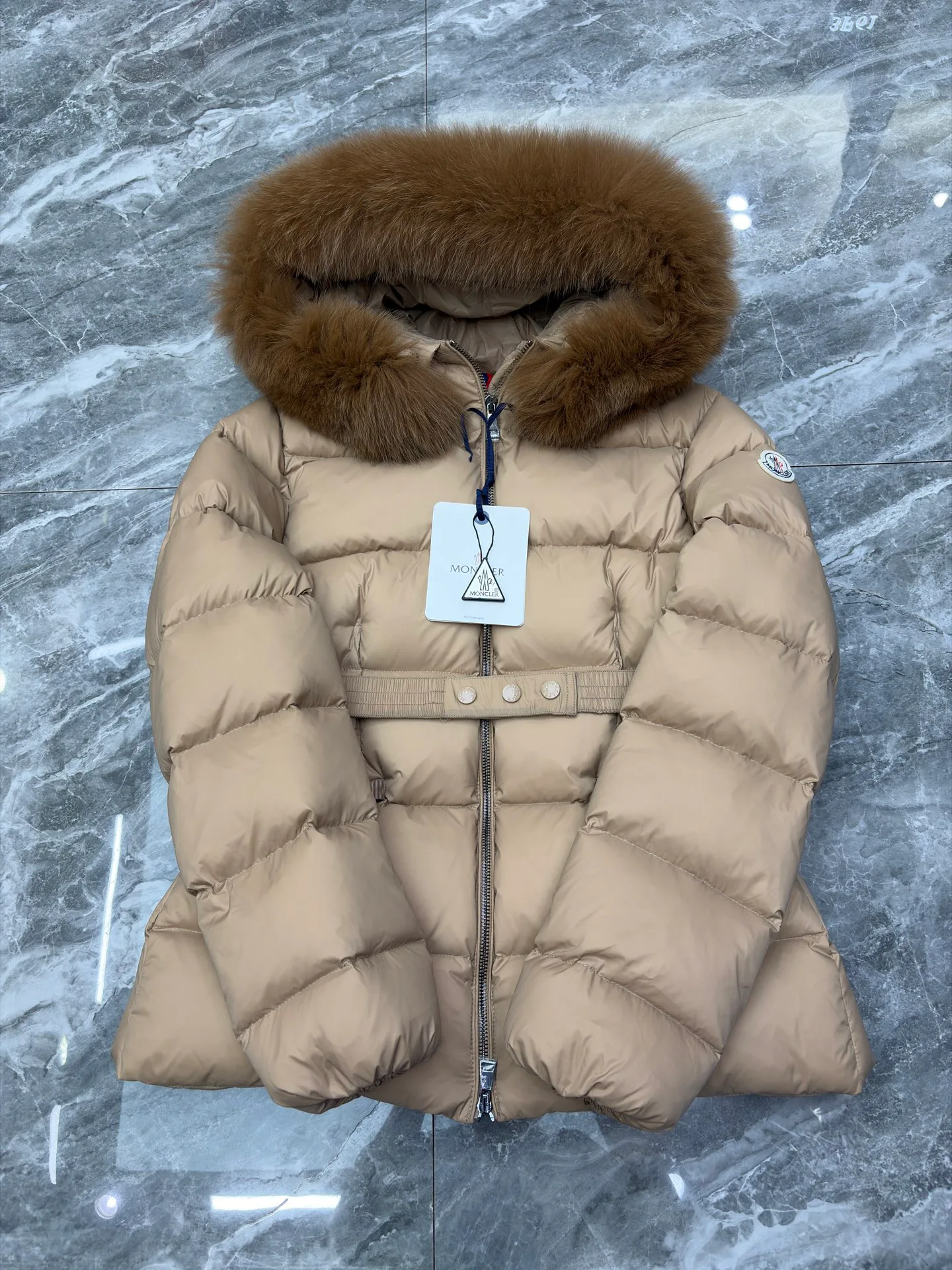 Women's Jackets And Down Jackets MONCLER 18111720