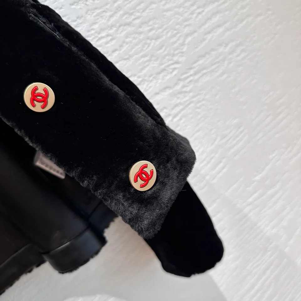 Women's Leather Jackets And Sheepskin Coats CHANEL 17998982