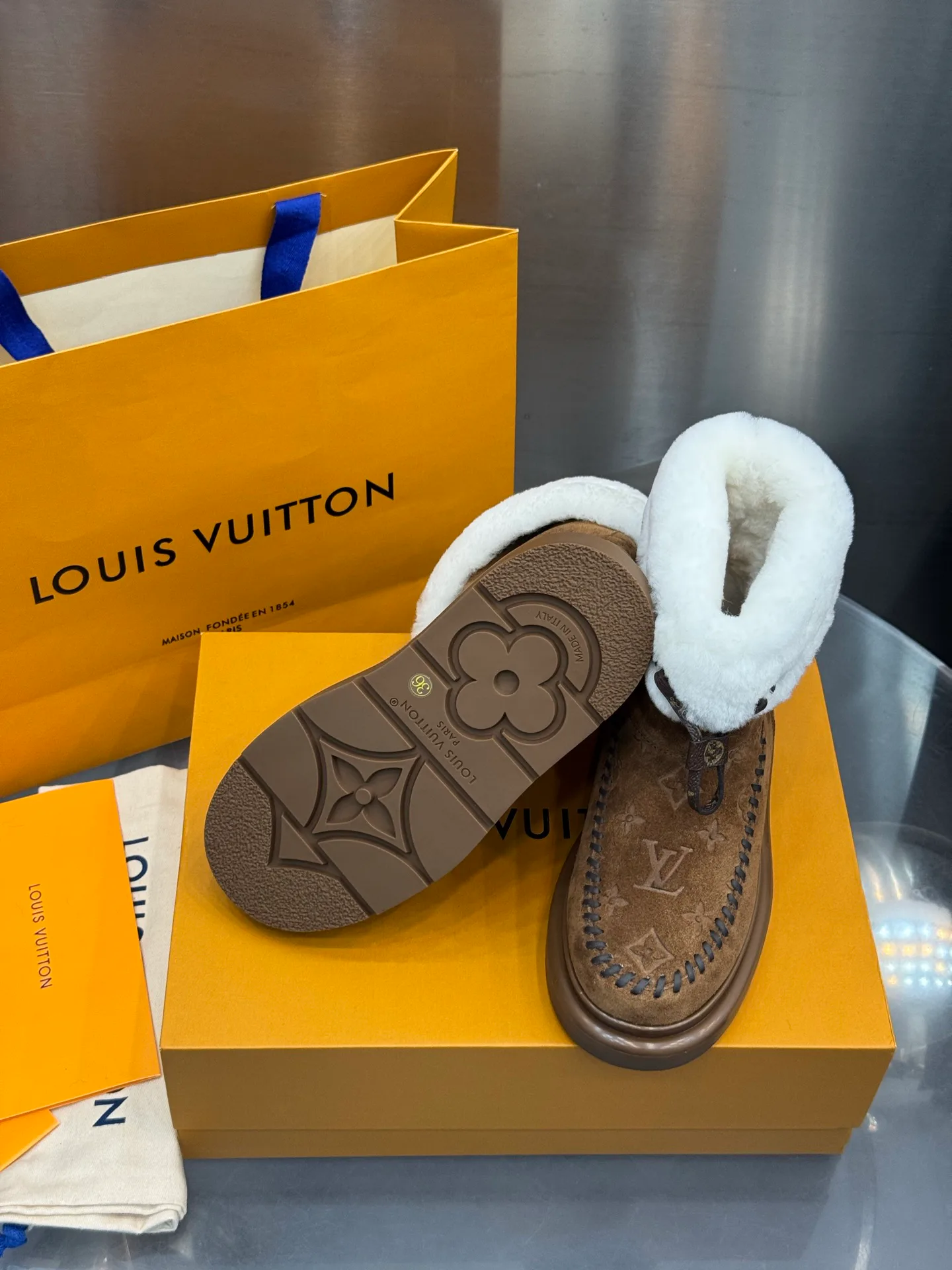 Women's Ugg Boots LOUIS VUITTON 18202485