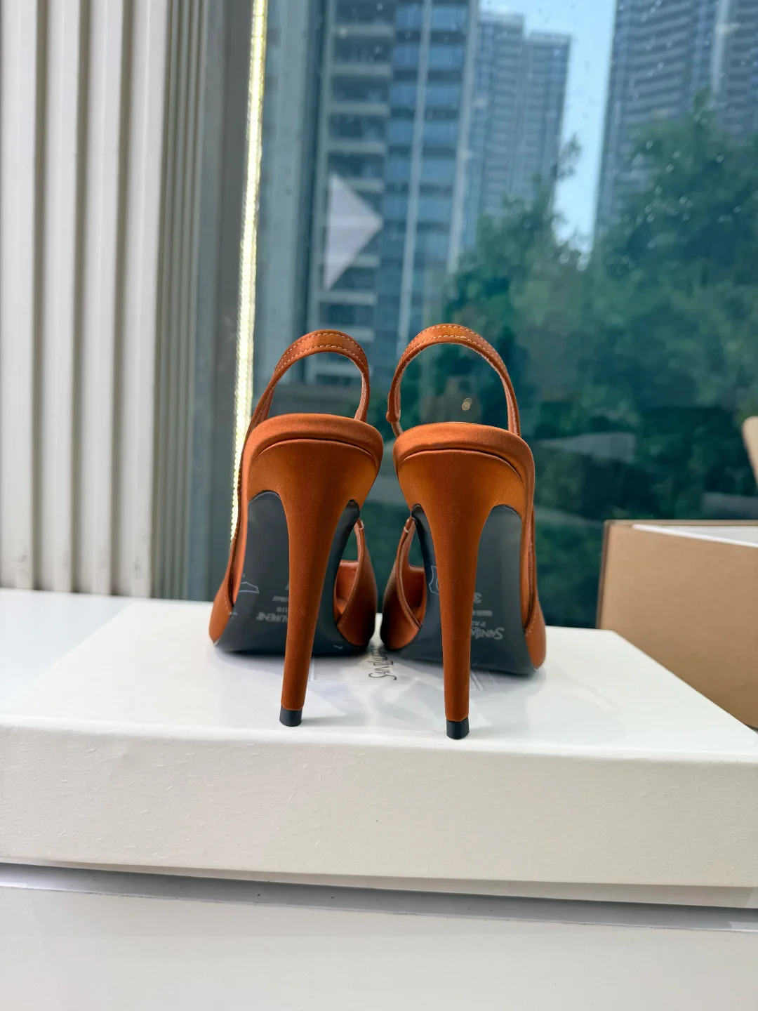 Women's Heels SAINT LAURENT 18104167