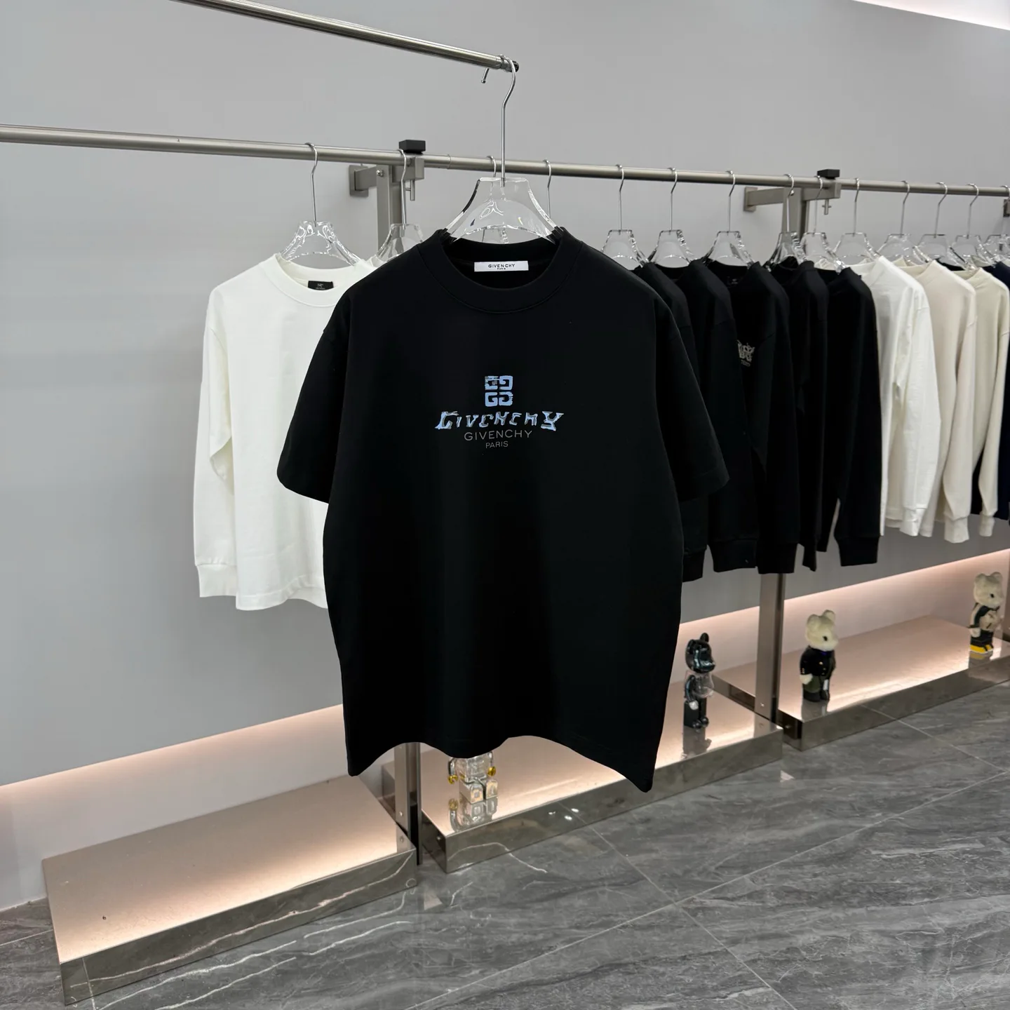Men's T-Shirts GIVENCHY 17974729