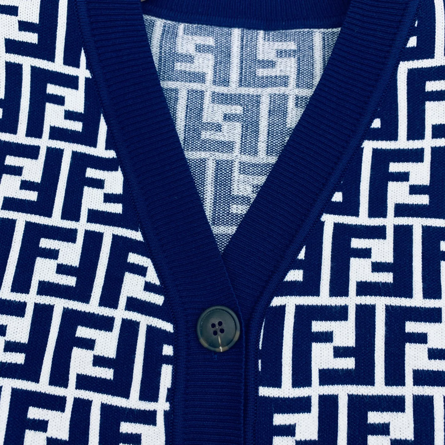 Women's Jumpers And Sweaters FENDI 18263511