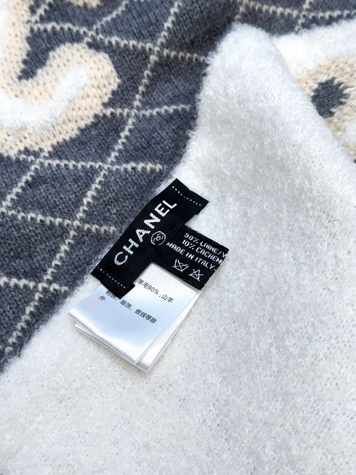 Scarves CHANEL 18105440