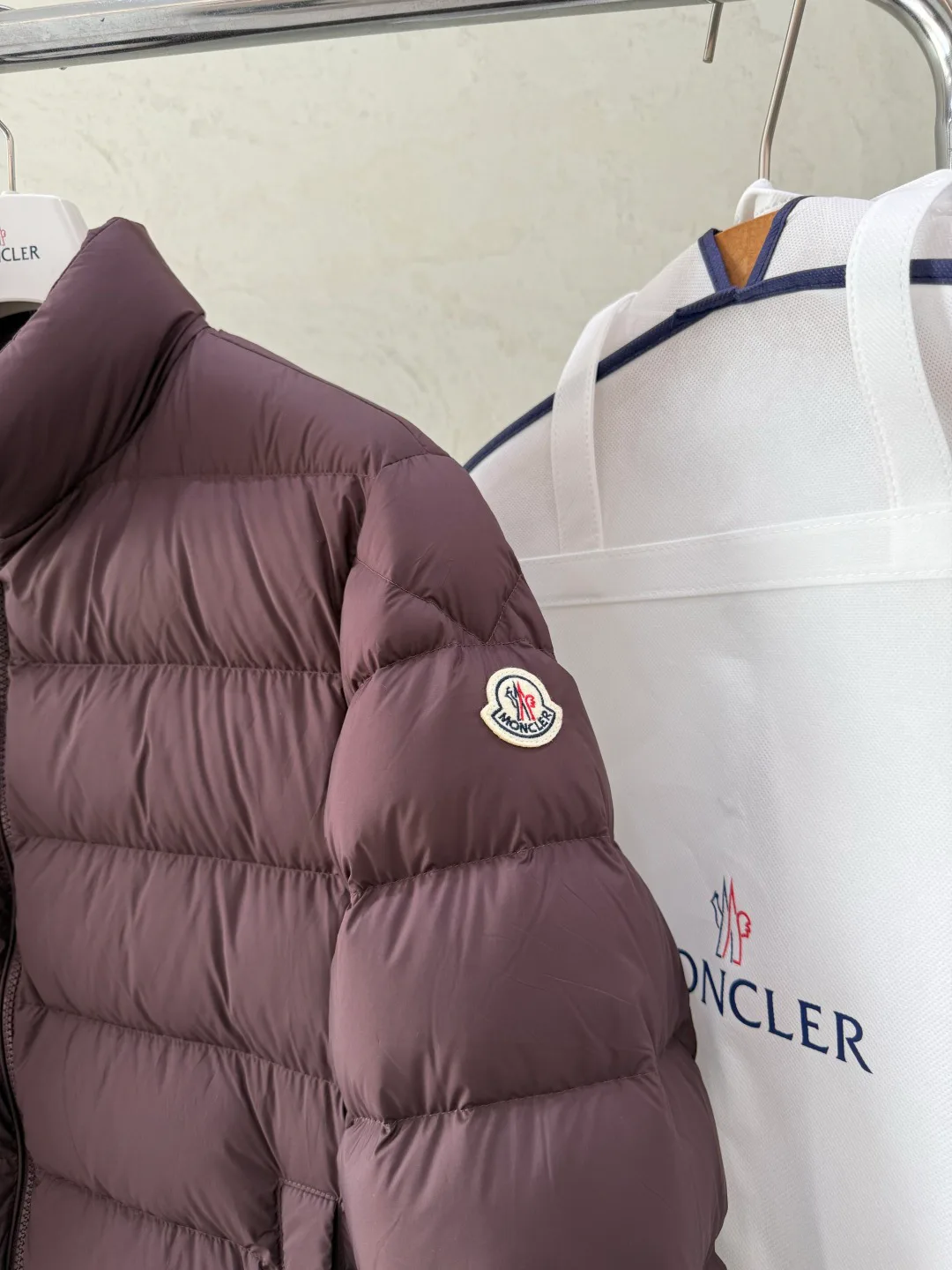 Women's Jackets And Down Jackets MONCLER 18376090