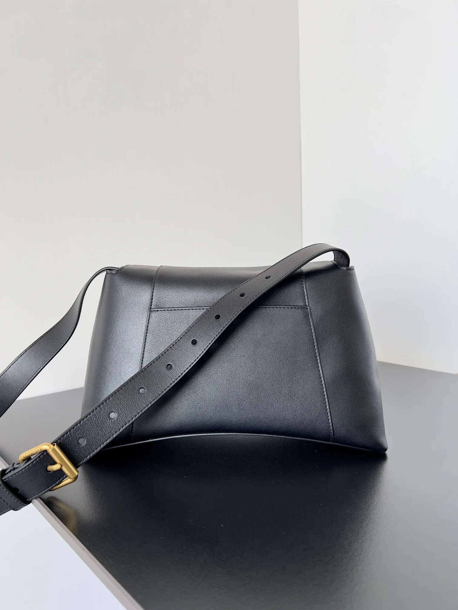 Классические Сумки Женские Balenciaga 18619537