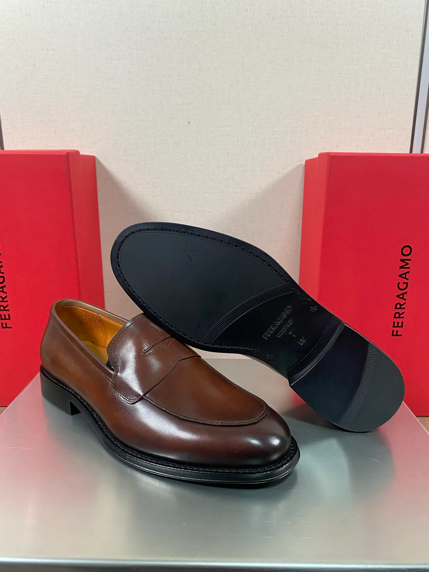 Men's Loafers And Dress Shoes SALVATORE FERRAGAMO 18078702