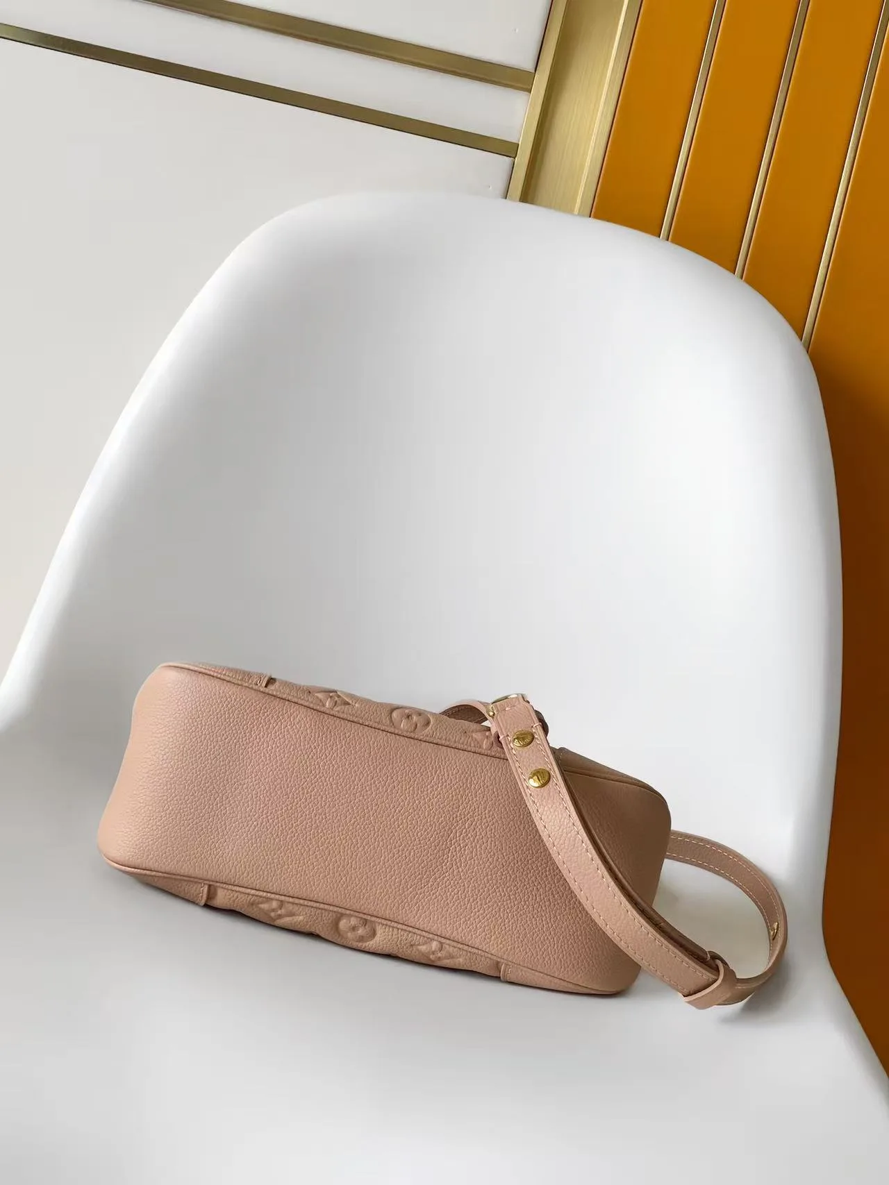 Women's Classic Handbags LOUIS VUITTON 18310343