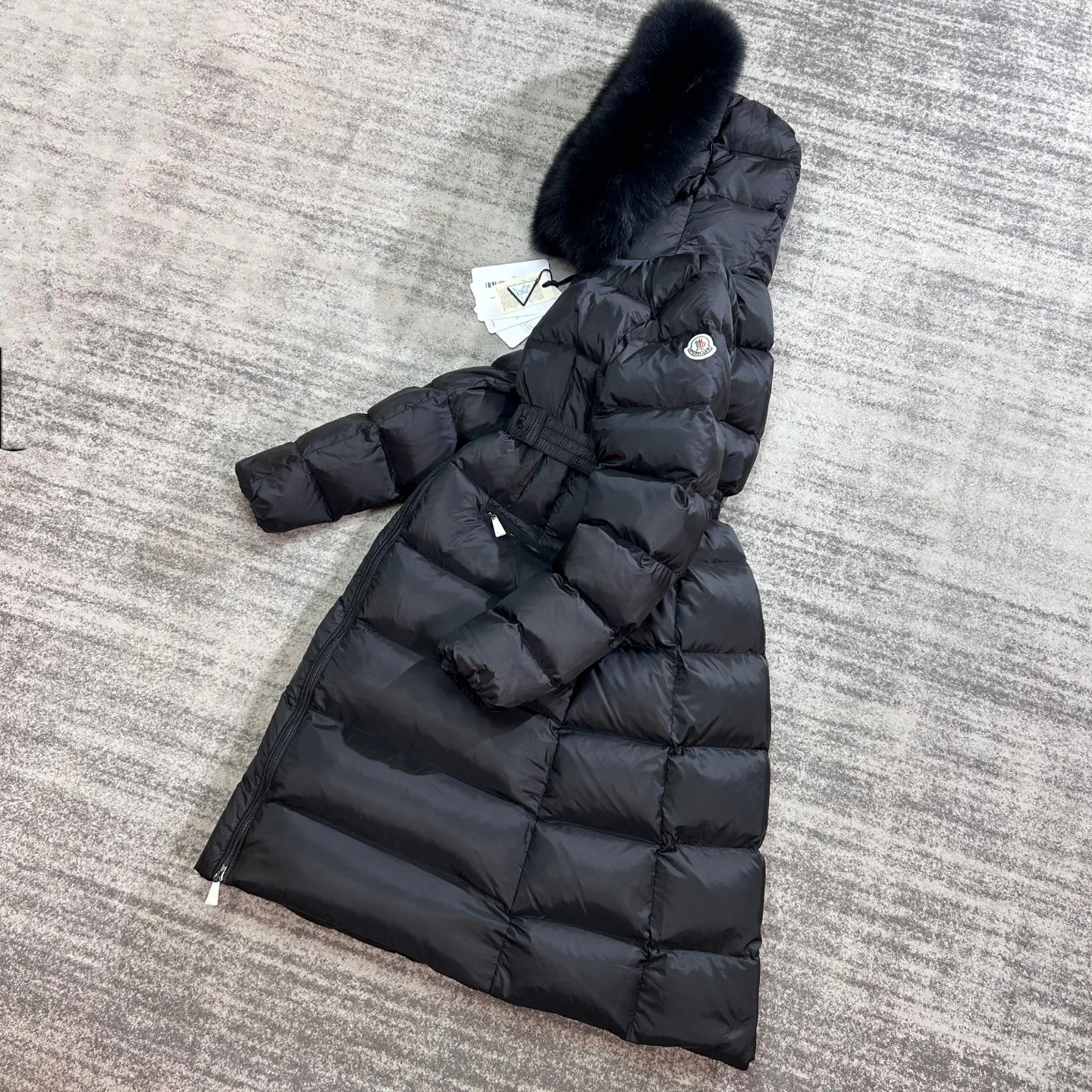 Women's Jackets And Down Jackets MONCLER 17892133
