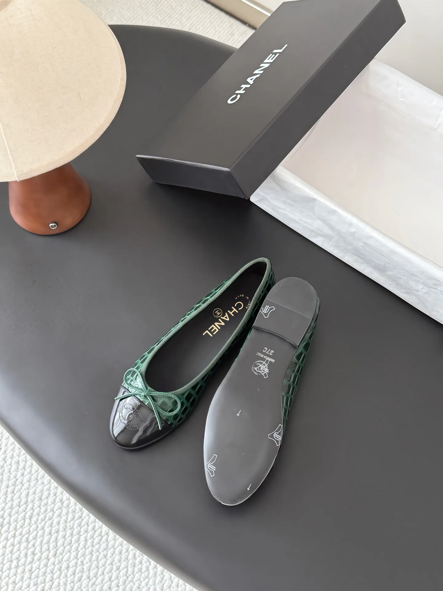 Women's Ballet Flats CHANEL 18083675