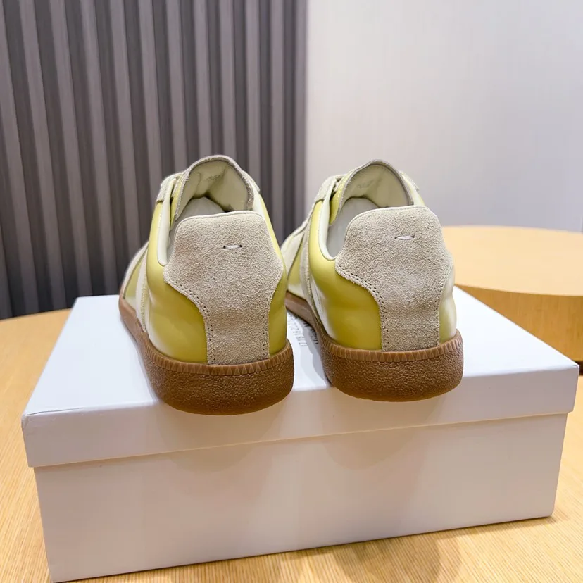 Women's Sneakers MAISON MARGIELA 17286724
