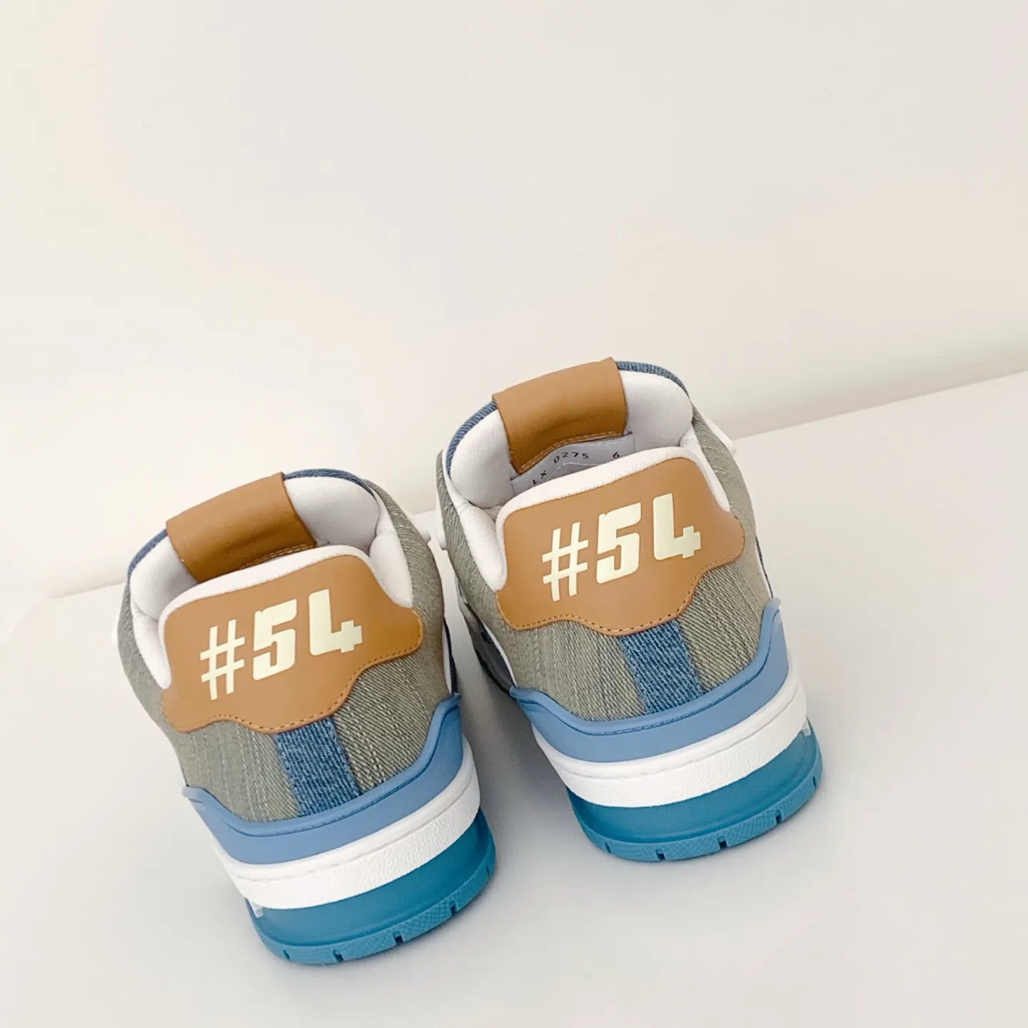 Women's Sneakers LOUIS VUITTON 18375881