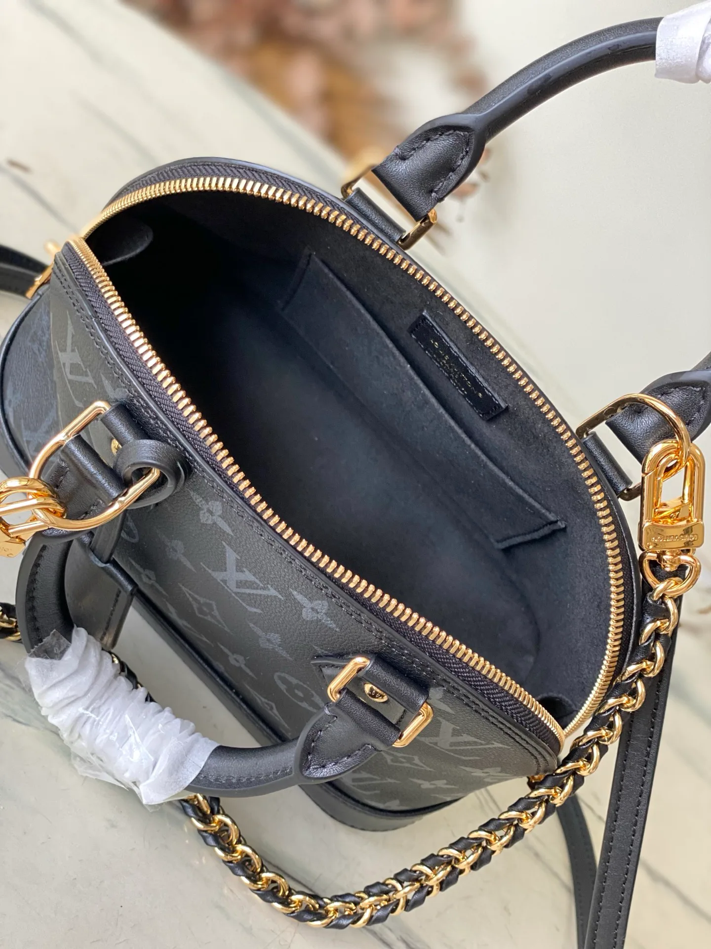 Women's Classic Handbags LOUIS VUITTON 18240367