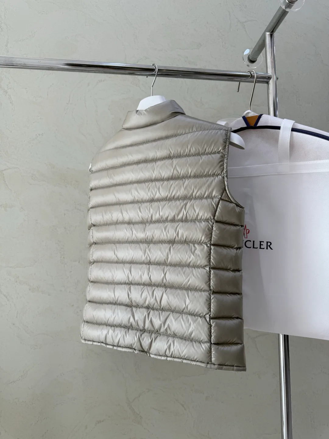 Men's Vests MONCLER 18030025