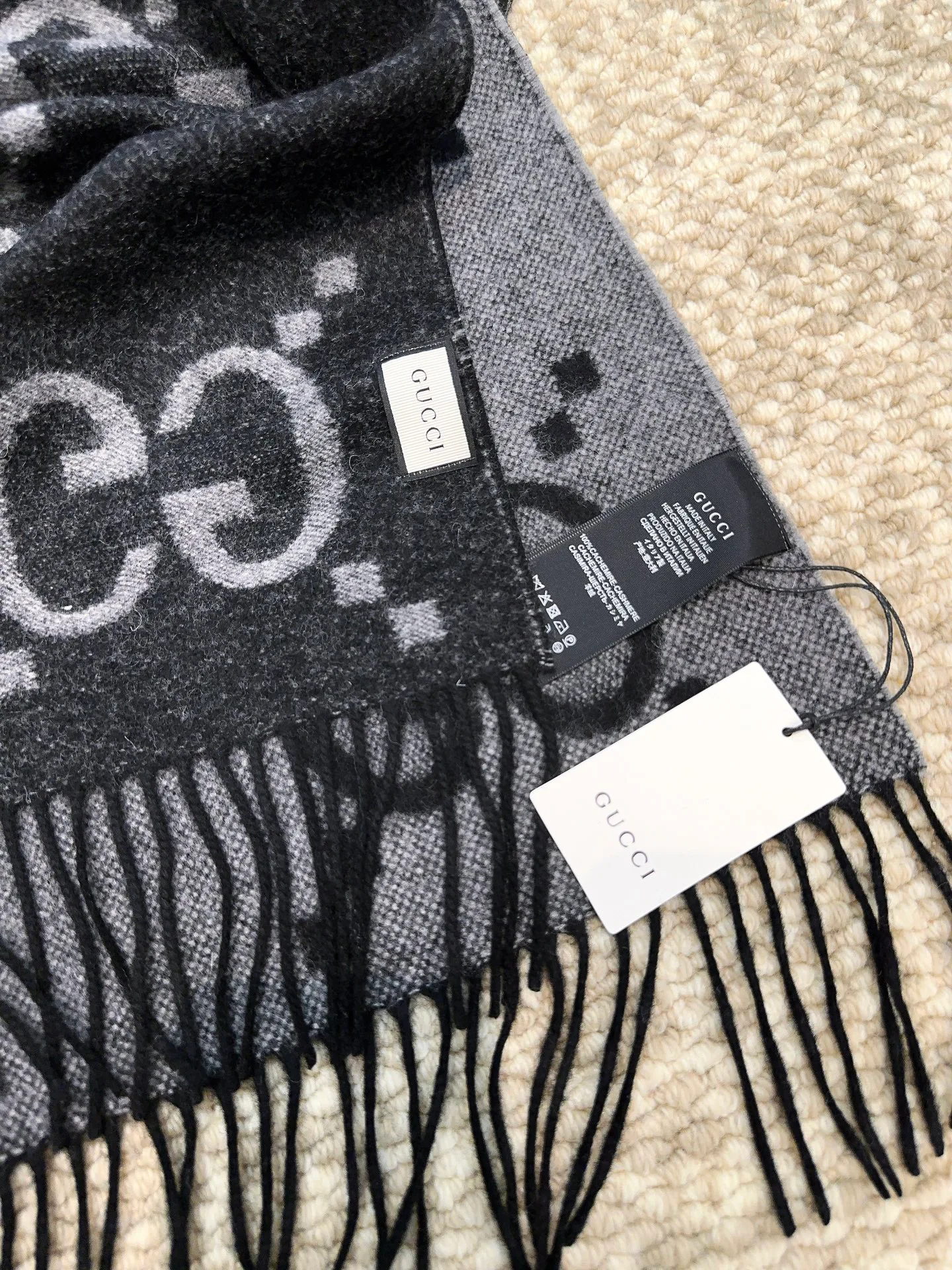 Scarves GUCCI 18105470