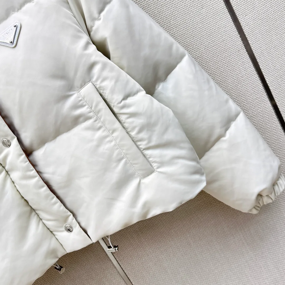 Women's Jackets And Down Jackets PRADA 18023691
