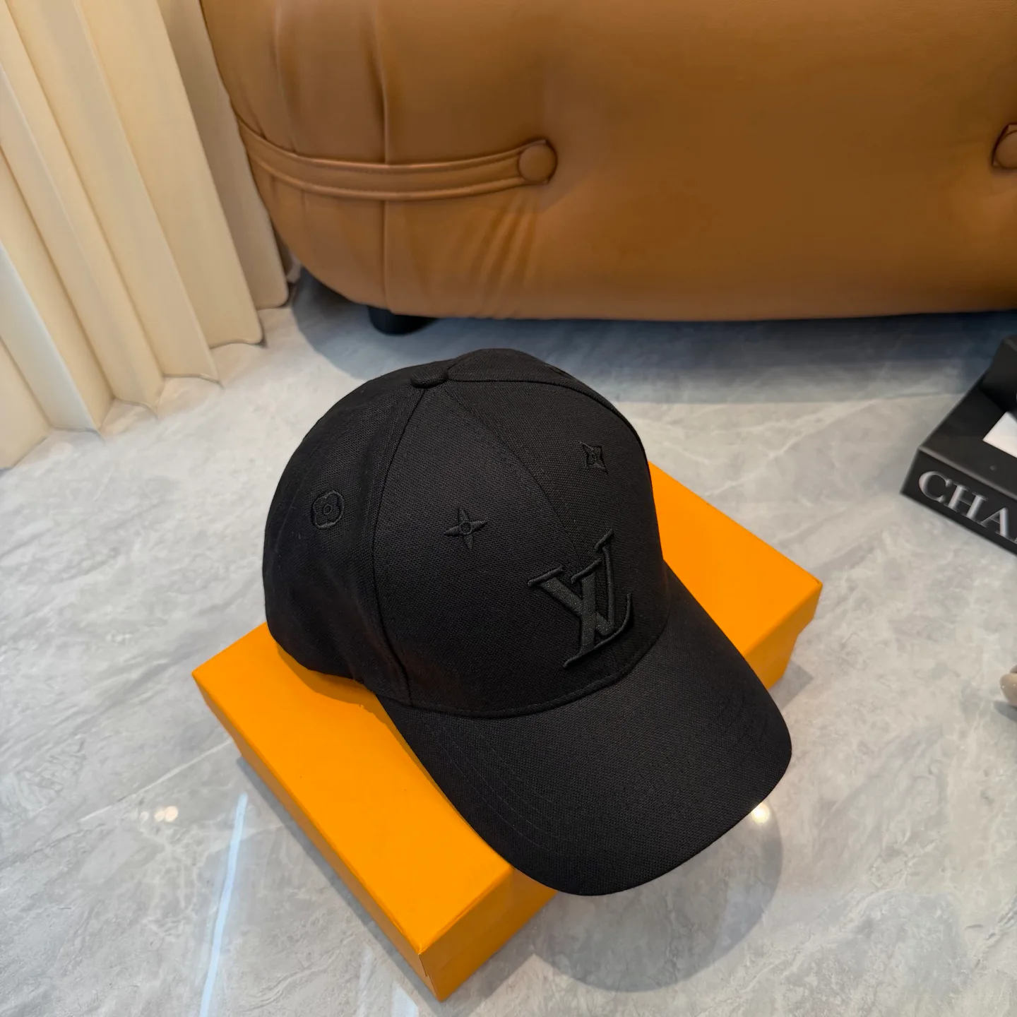 Hats LOUIS VUITTON 17467591
