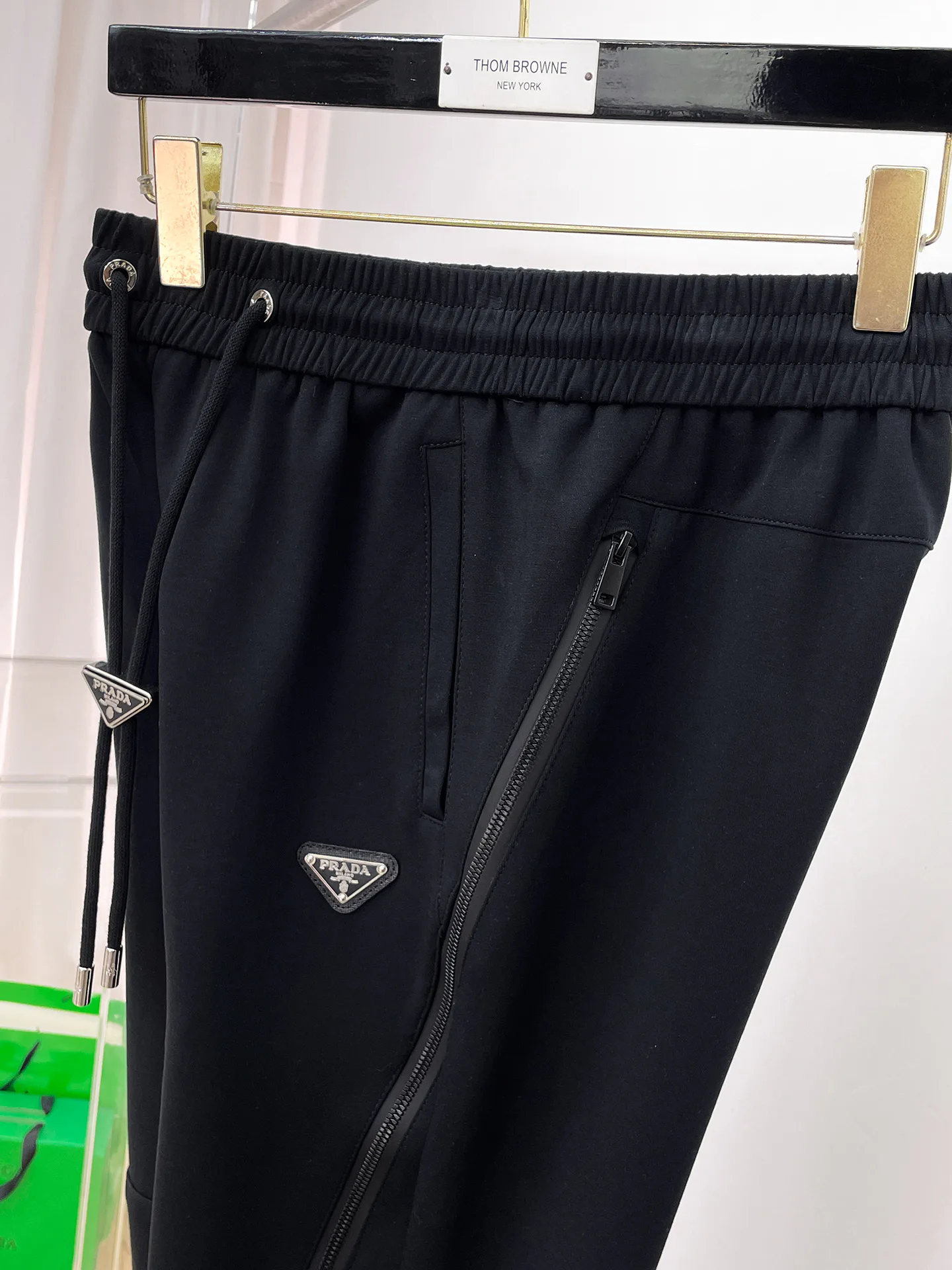 Men's Trousers PRADA 18399308