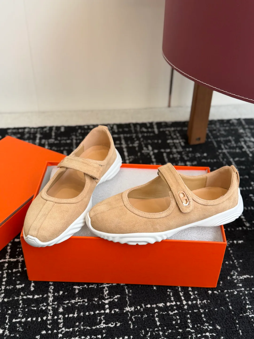 Кроссовки Женские Hermes 18610760