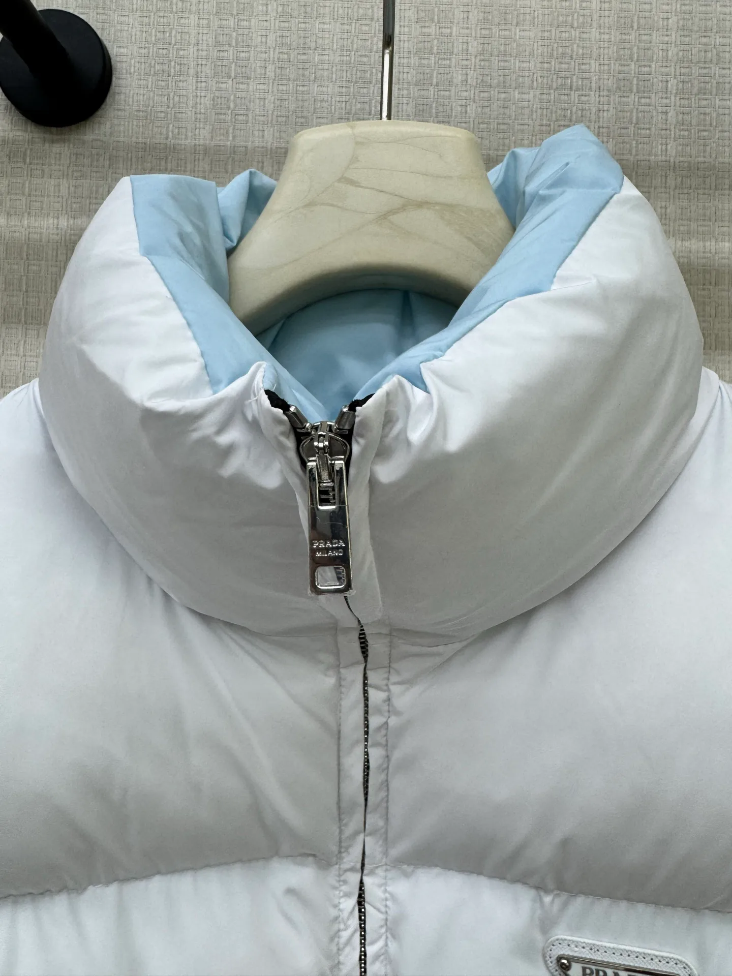 Women's Jackets And Down Jackets PRADA 18108030