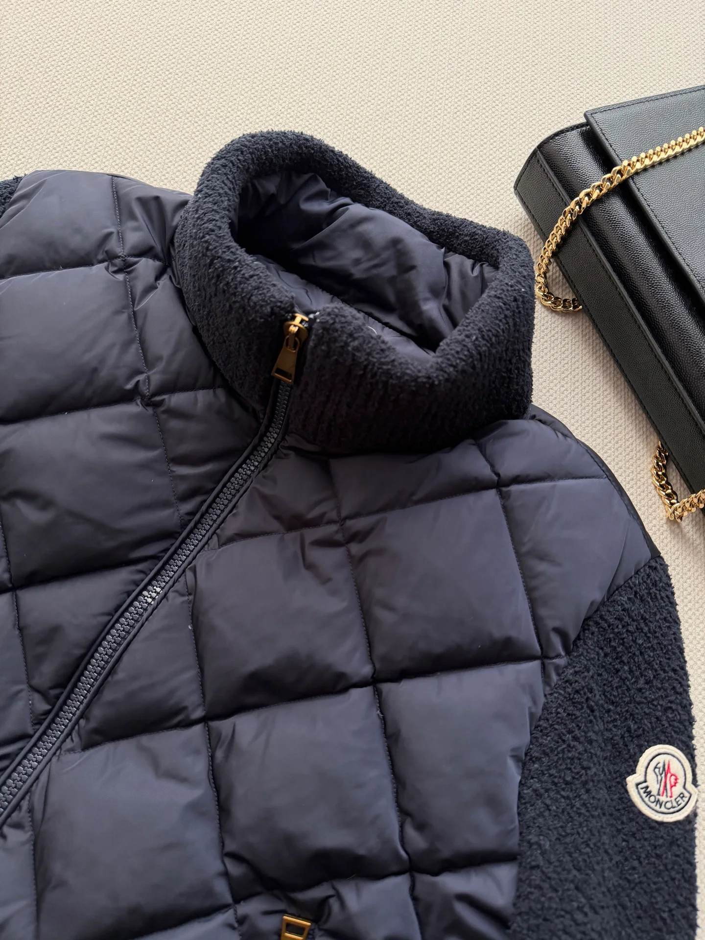 Women's Jackets And Down Jackets MONCLER 18325816