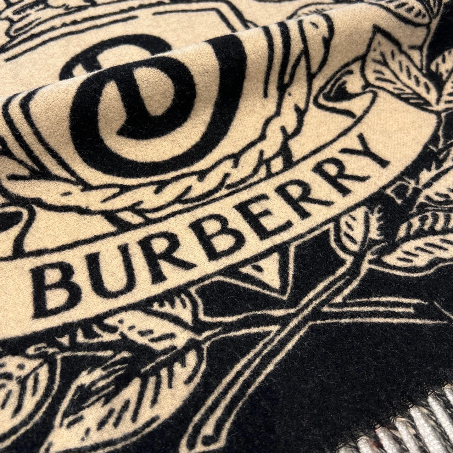 Scarves BURBERRY 17945487