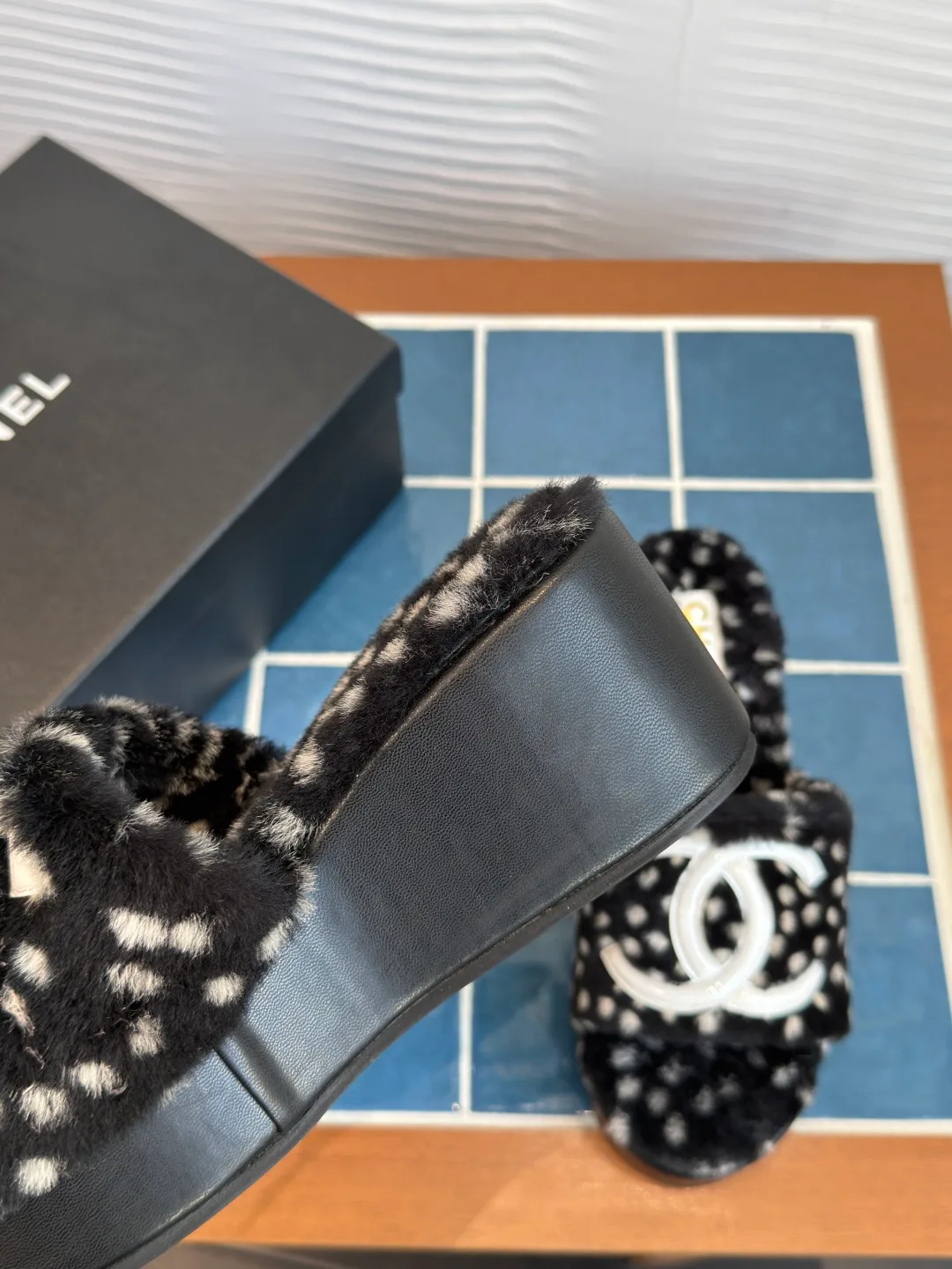 Women's Slippers CHANEL 18251944