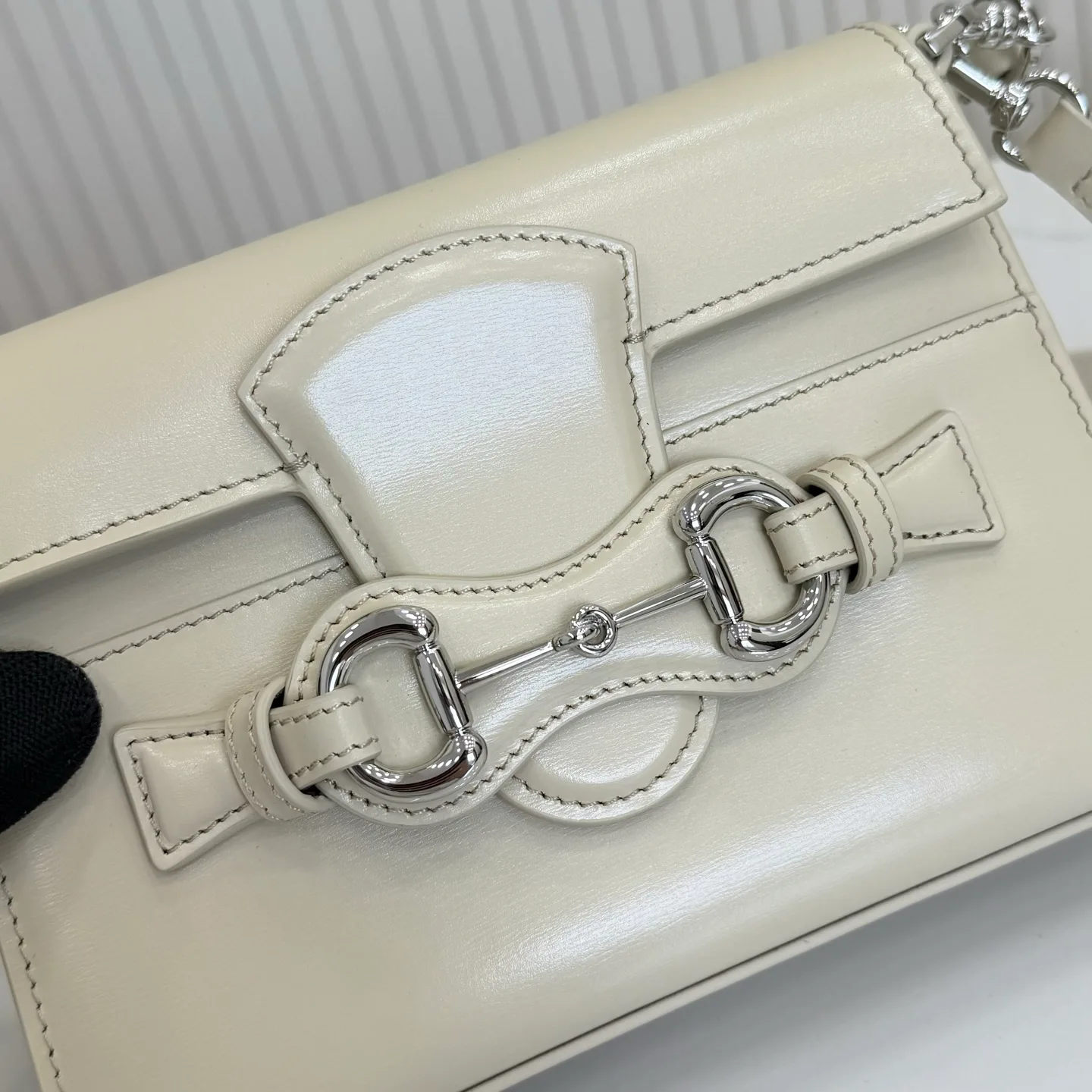 Women's Classic Handbags GUCCI 18262342