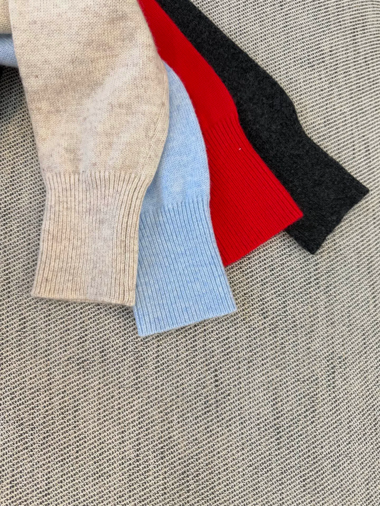 Women's Jumpers And Sweaters LOEWE 18264425