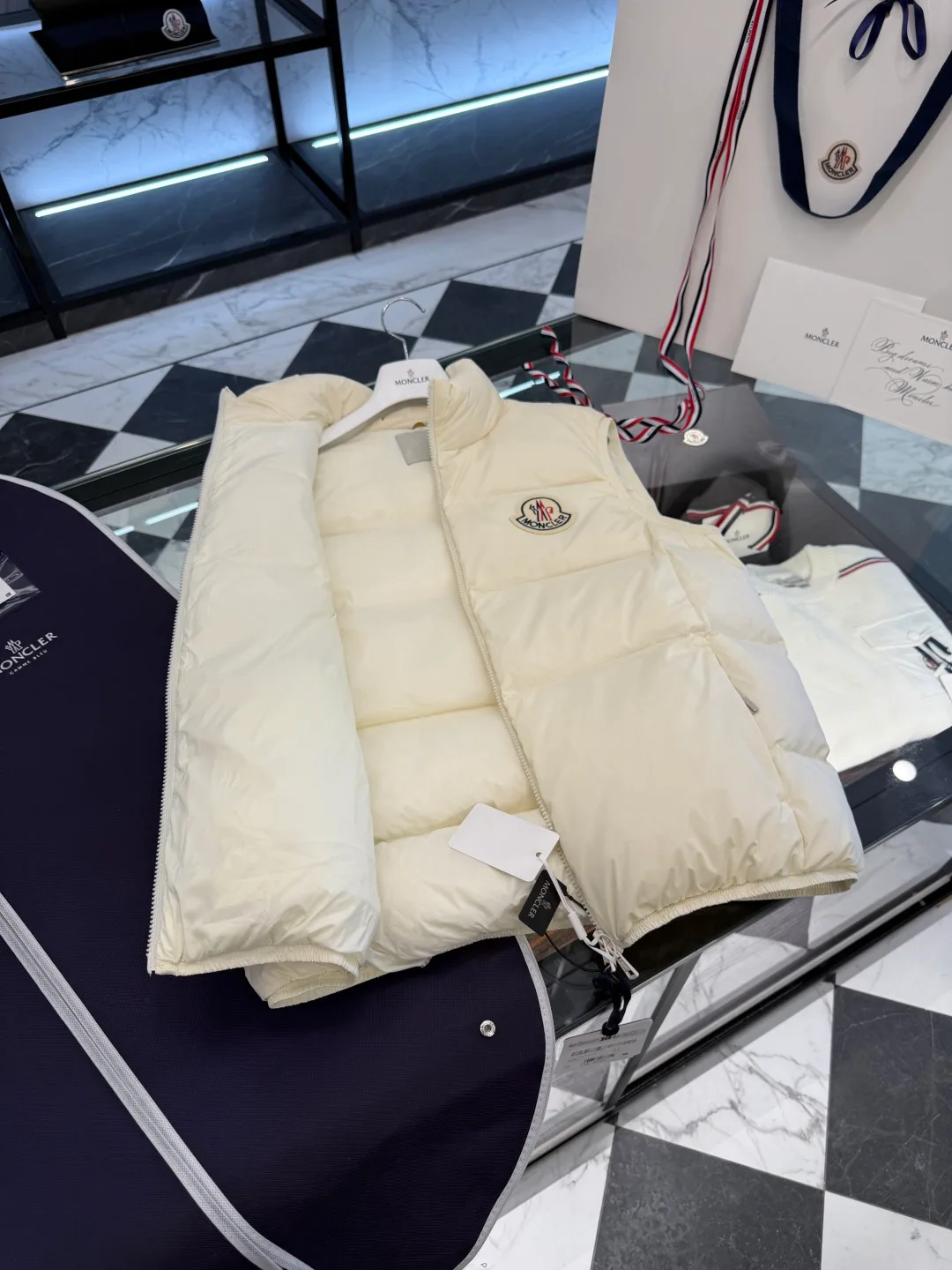 Women's Vests MONCLER 18007566