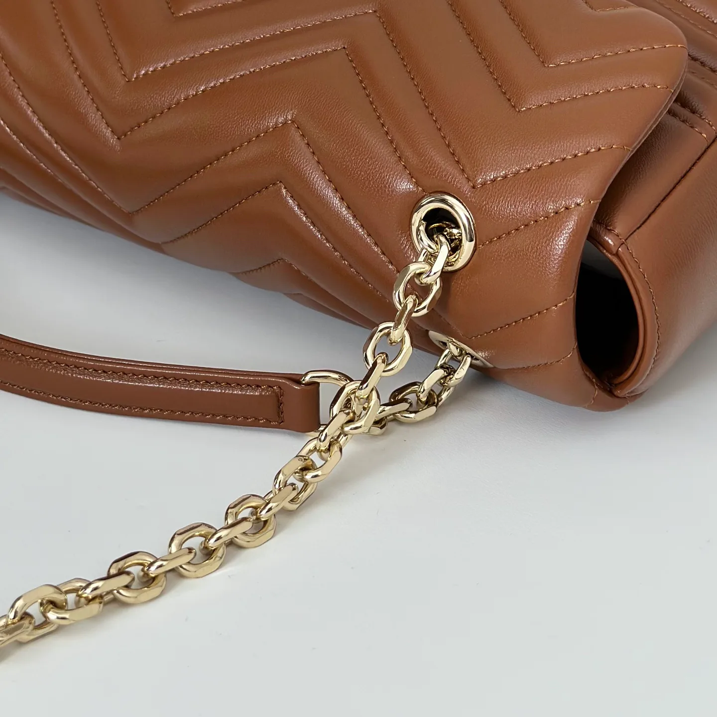 Классические Сумки Женские Gucci 18614576