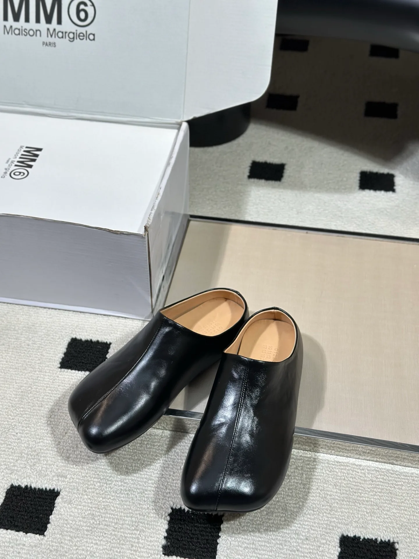Women's Mules And Clogs MAISON MARGIELA 18041745