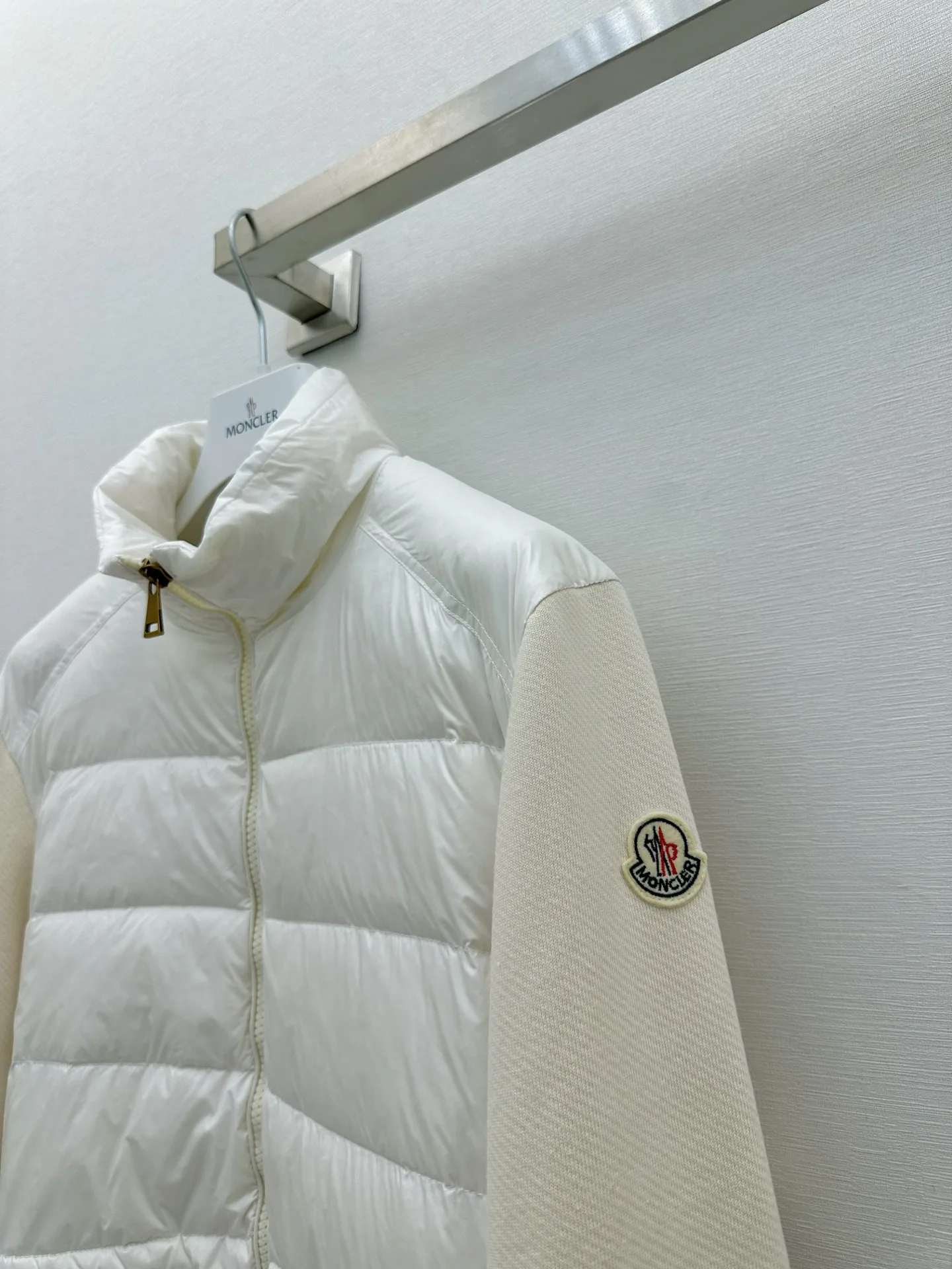 Women's Jackets And Down Jackets MONCLER 17960469