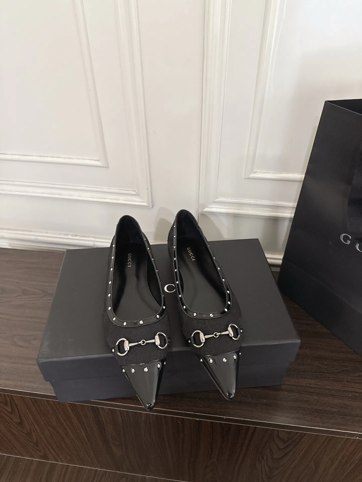Women's Ballet Flats GUCCI 18135558