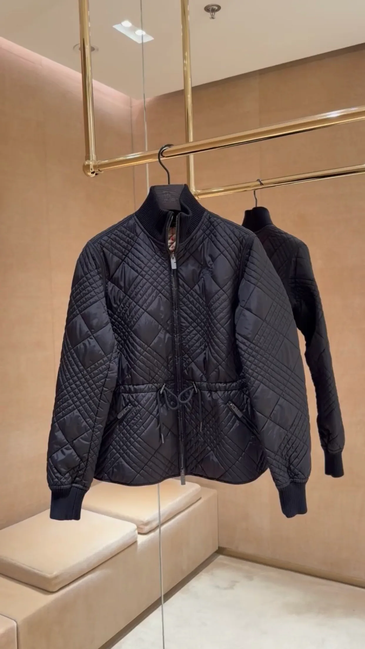 Women's Jackets And Down Jackets BURBERRY 18145476
