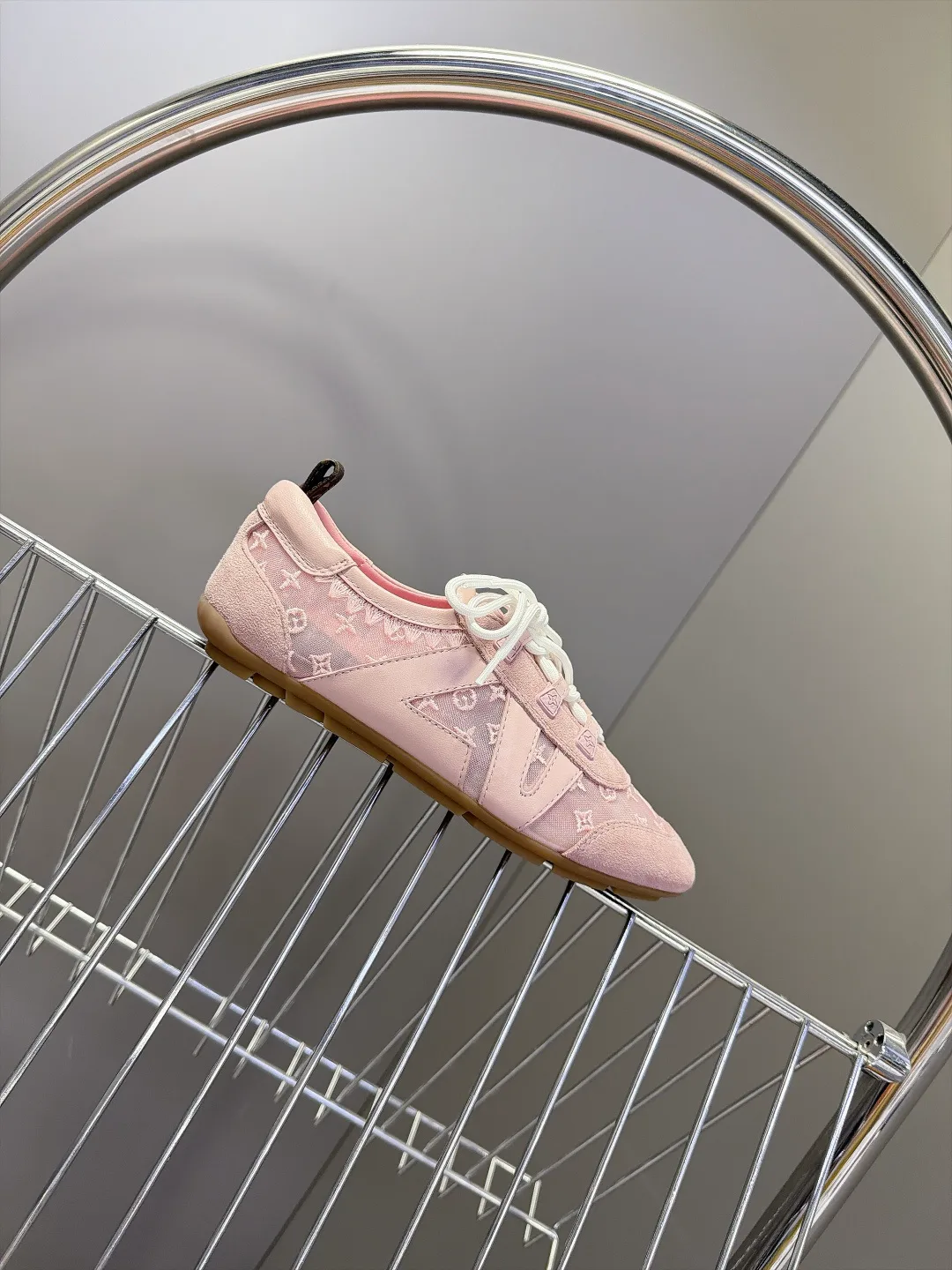Women's Sneakers LOUIS VUITTON 18005463