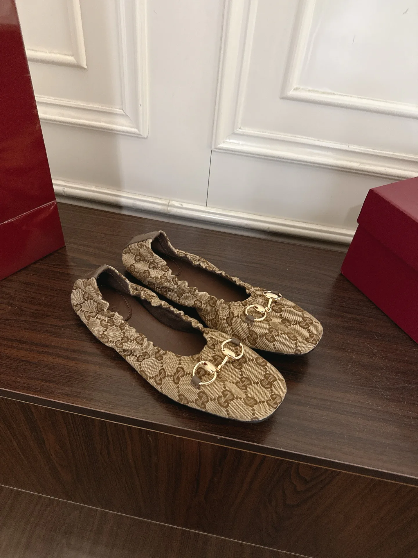 Women's Ballet Flats GUCCI 18135545