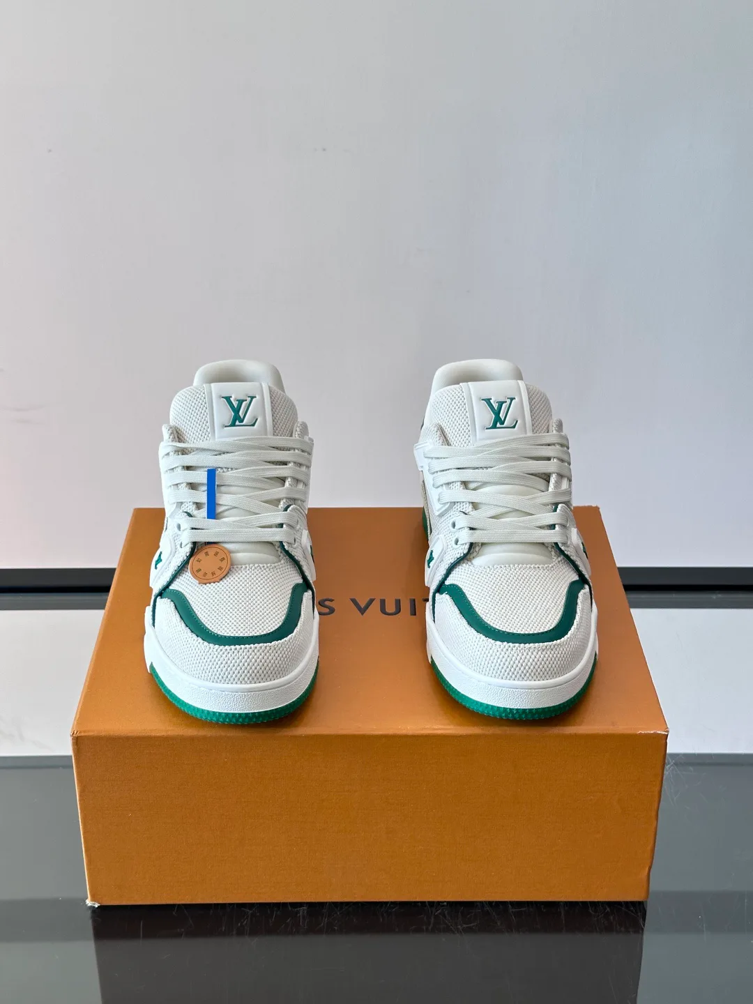 Men's Sneakers LOUIS VUITTON 17514614