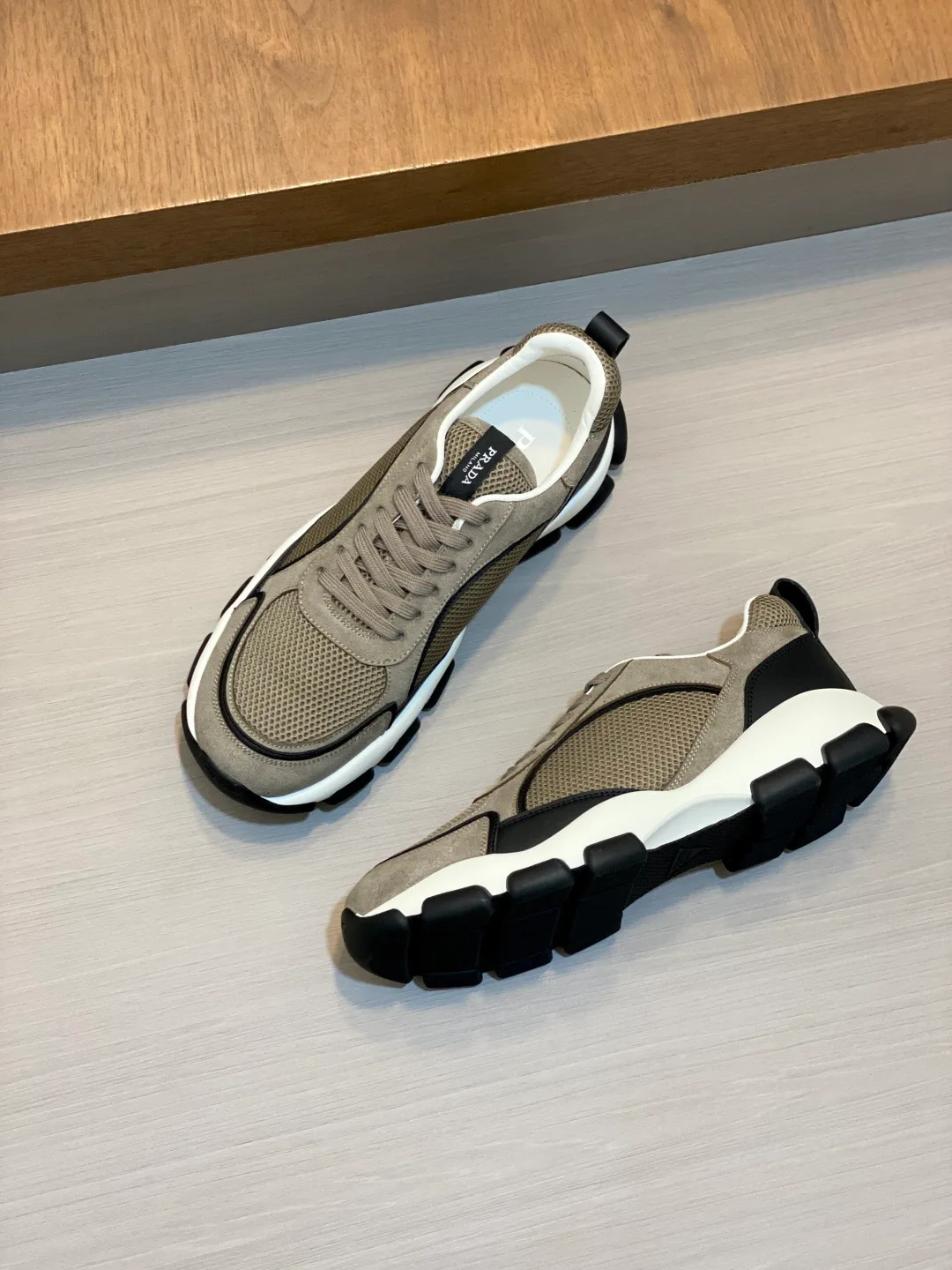Men's Sneakers PRADA 18055232
