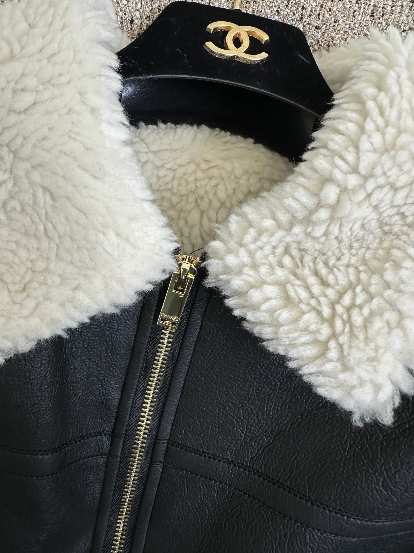Women's Leather Jackets And Sheepskin Coats CHANEL 18138555