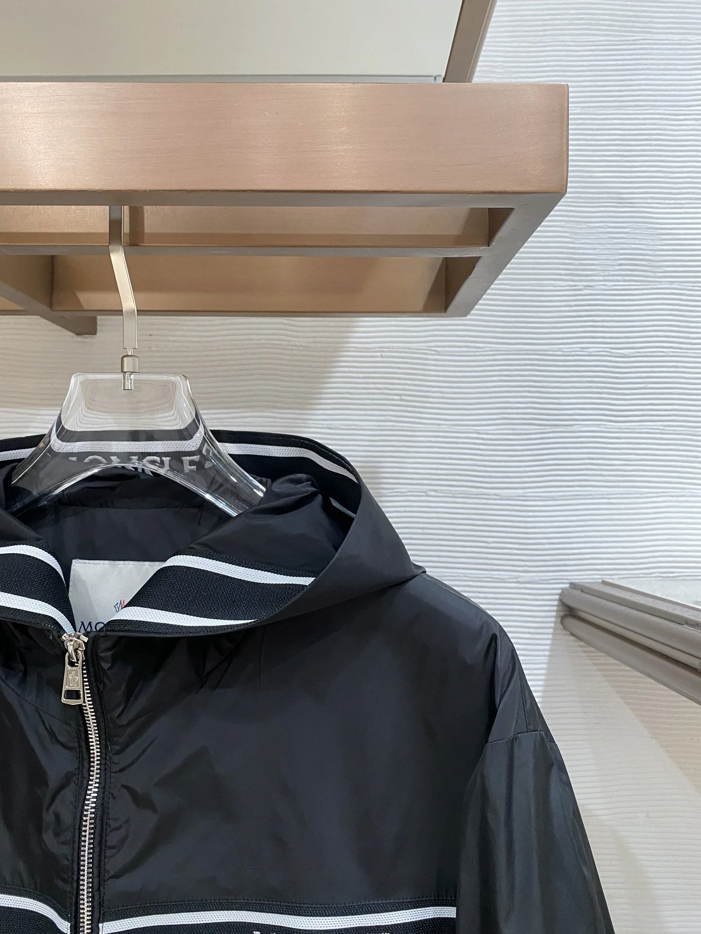 Men's Jackets And Down Jackets MONCLER 18510165