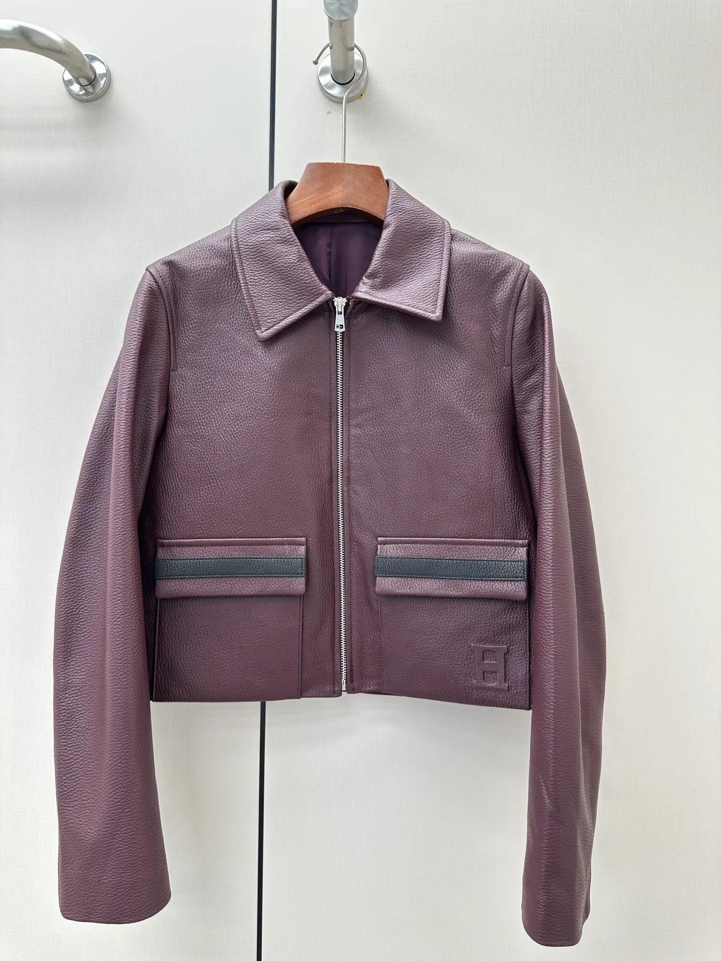 Women's Leather Jackets And Sheepskin Coats HERMES 17500810