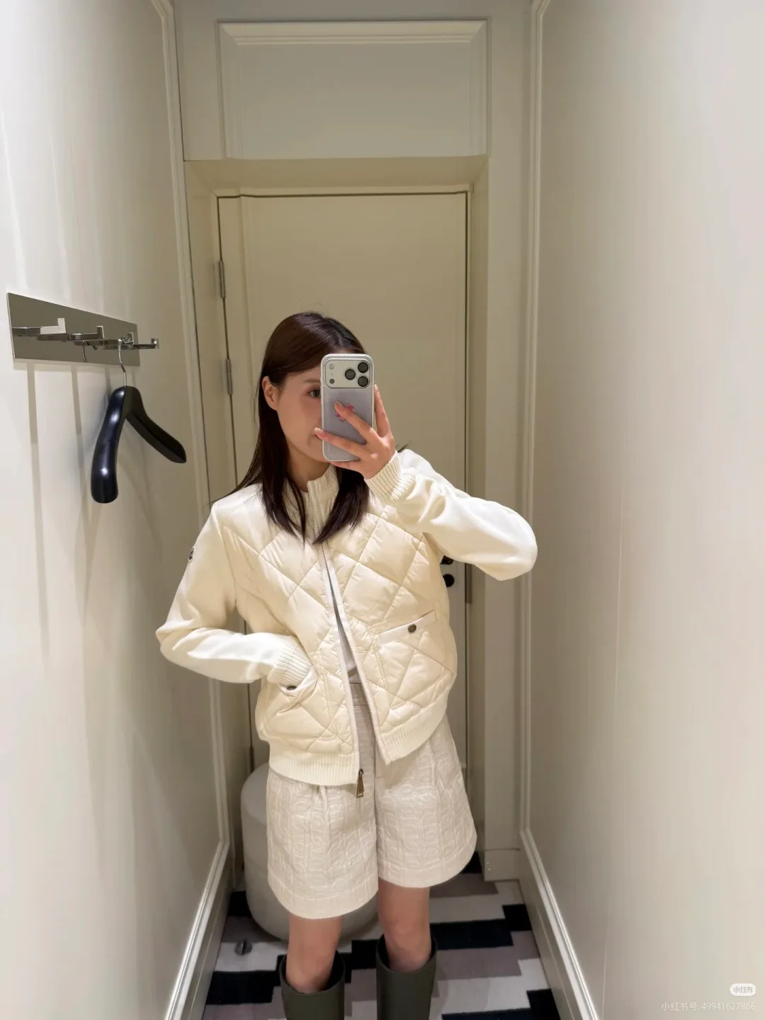 Women's Jackets And Down Jackets MONCLER 18159542