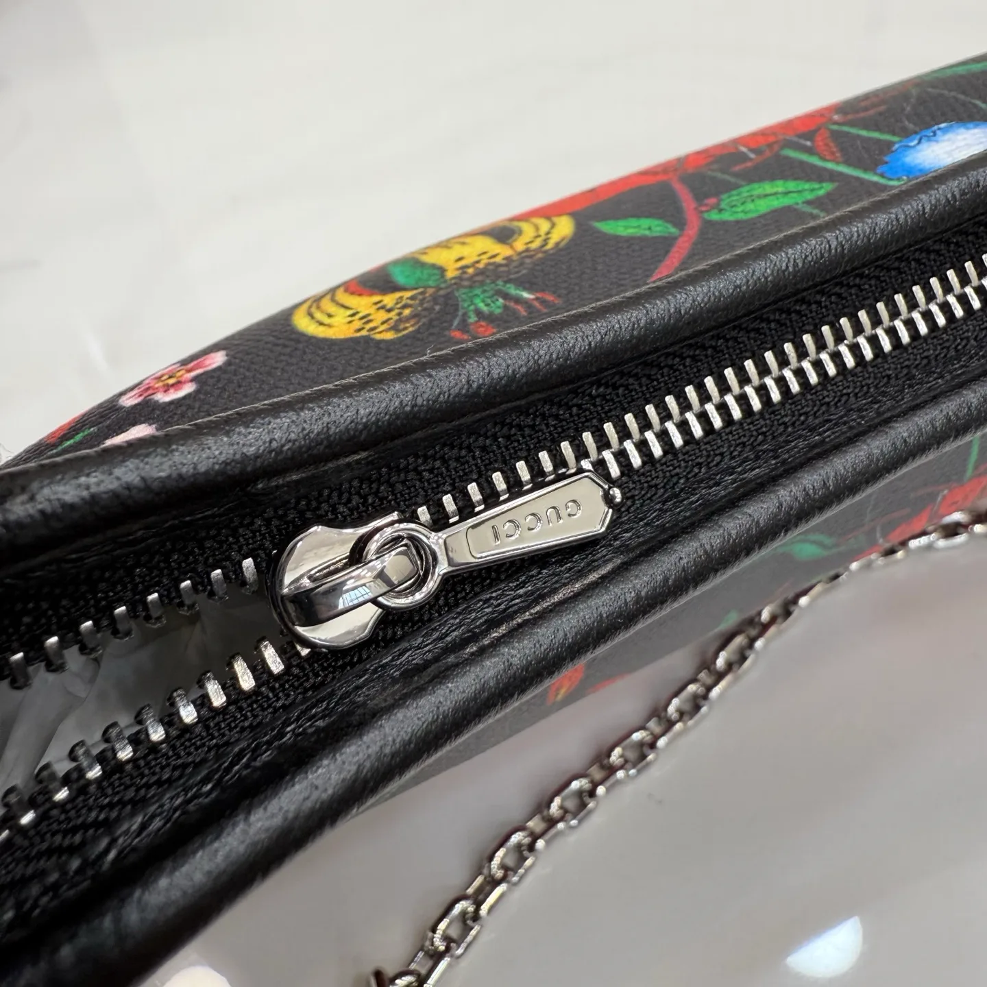 Women's Shoulder Bags GUCCI 17904056